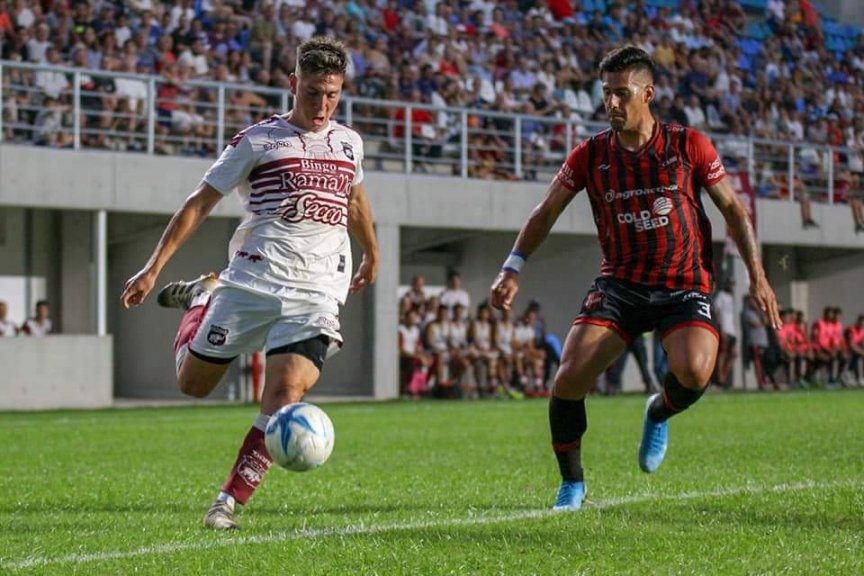 En San Nicolás, Defensores y Douglas no se sacaron ventajas