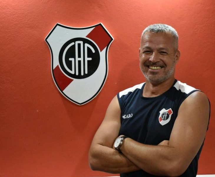Manuel Dutto dejó de ser el entrenador de Guaraní Antonio Franco