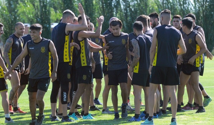 Olimpo arrancó a entrenar con una cara nueva