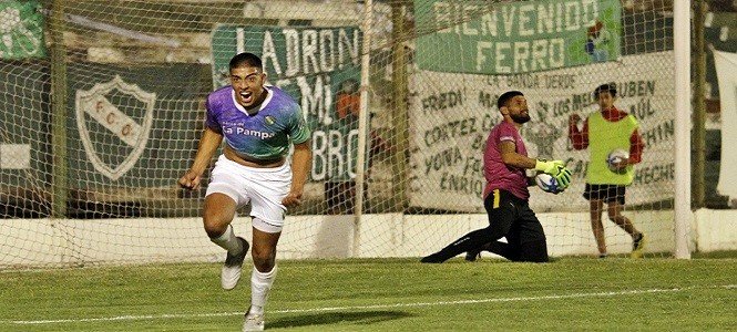 Santiago Auteri: «El objetivo es estar lo más lejos del séptimo lugar para poder ascender»