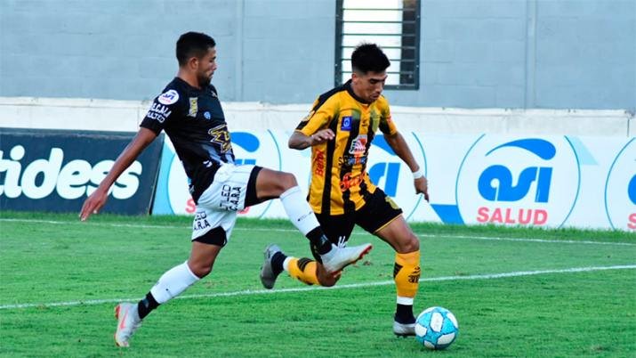 Mitre empezó el año con derrota ante Estudiantes de Buenos Aires