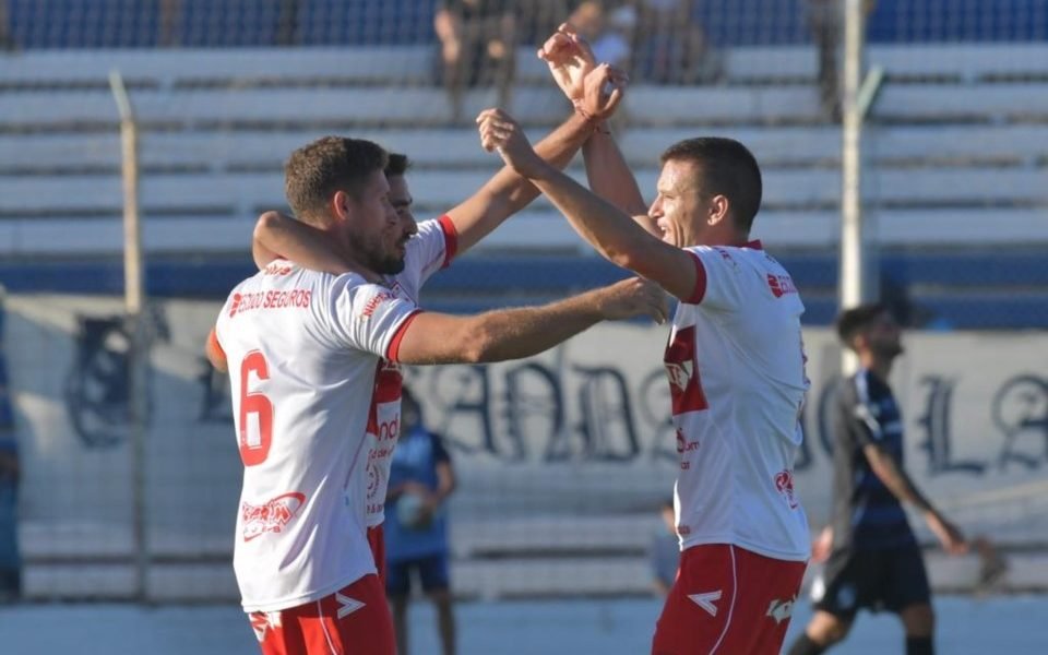 Brown tropezó en casa ante Morón
