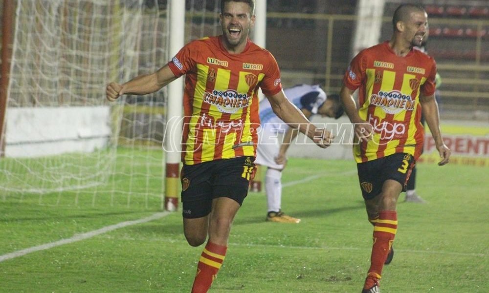 Sarmiento venció a San Martín y es puntero