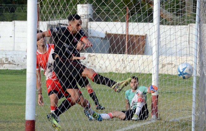 Sansinena hizo todo pero se tuvo que conformar con el empate