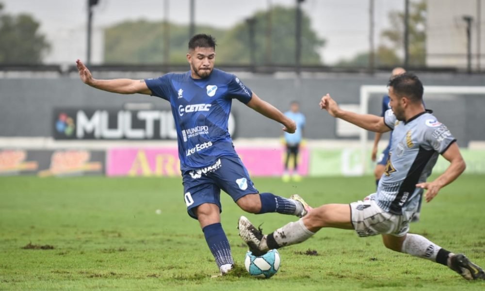 Estudiantes de Caseros y Tempeley empataron en un partido atractivo
