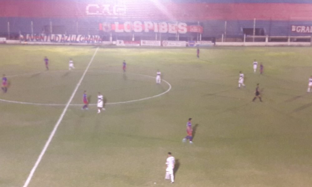 Sin público, rodó la pelota: Ganó Güemes y es puntero