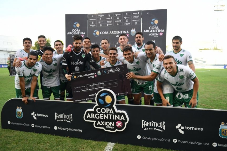 Sarmiento de Junín goleó a Douglas Haig y pasó a 16° de final