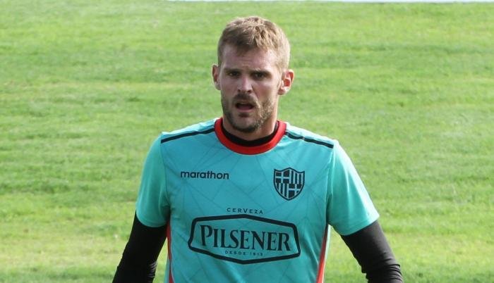 Javier Burrai: “Hace varios días estoy encerrado y trato de no salir para cuidarme”