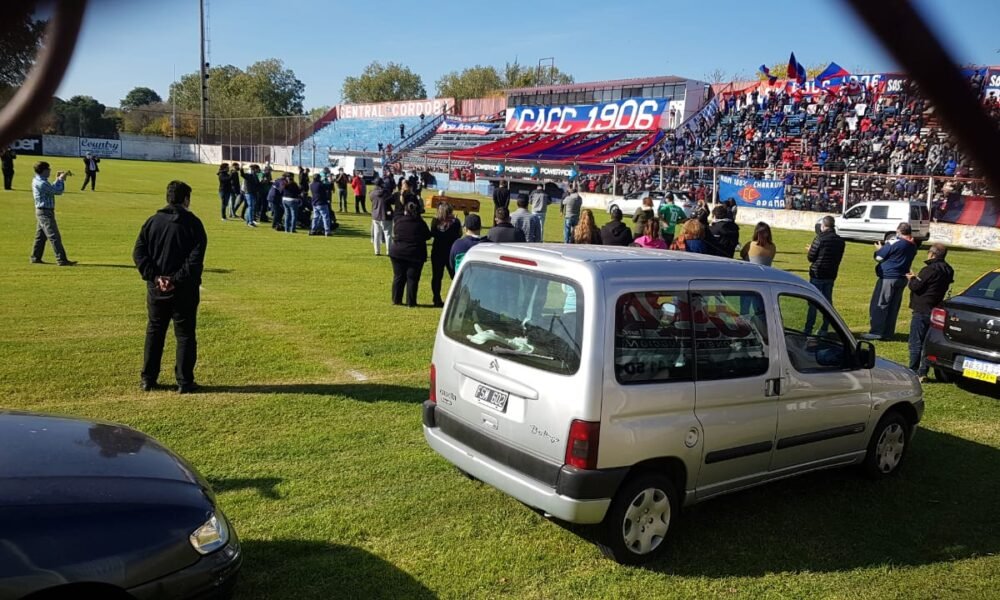 Velaron los restos de Tomás «Trinche» Carlovich