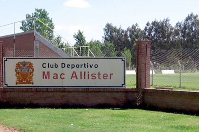 Deportivo Mac Allister volvió a los entrenamientos sin autorización de AFA