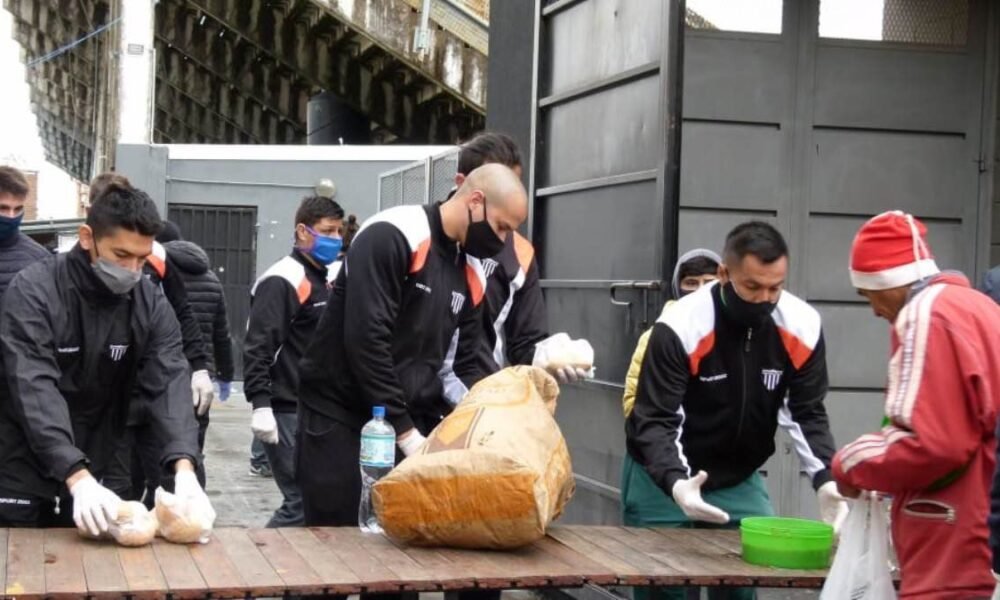 Nadie se salva solo: en cuarentena, los clubes son aún más sociales