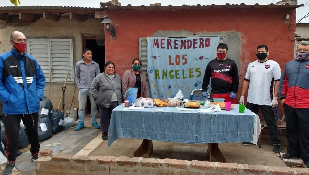 Los hinchas de Douglas Haig y una movida solidaria