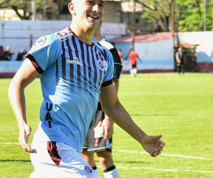 Franco Verón es el nuevo refuerzo de Sarmiento