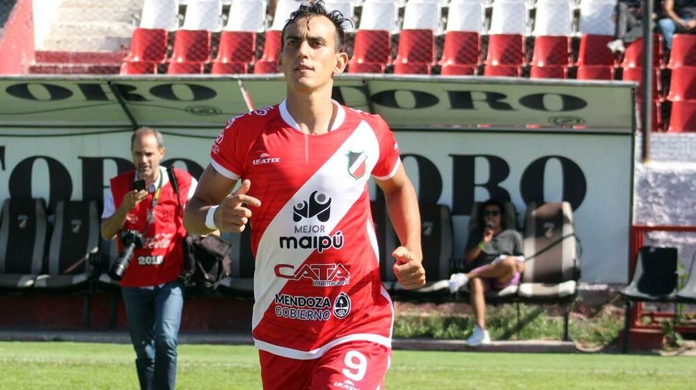 El partido se juega fuera de la cancha