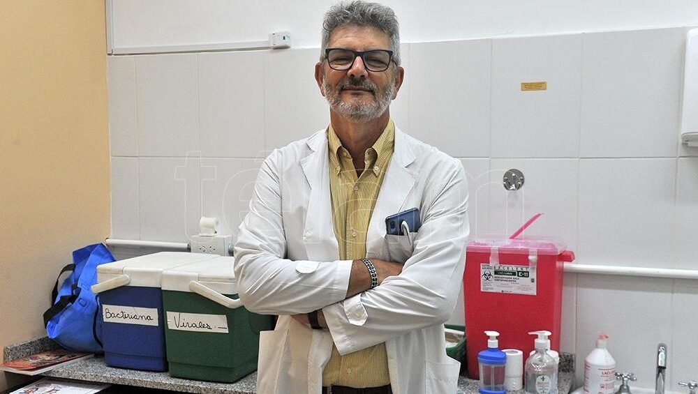 Para el doctor Daniel Stecher «no sorprende que haya casos positivos en el fútbol»