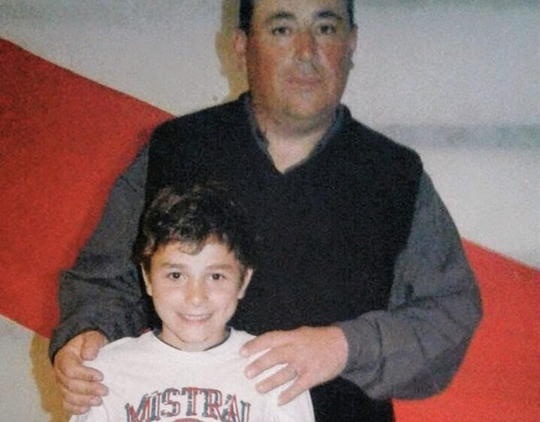 El noble gesto de Julián Álvarez con su primer entrenador de Calchín