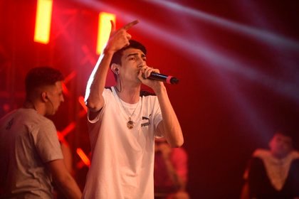 Stuart, el freestyler que de niño jugaba al fútbol en Jorge Newbery de Gobernador Gálvez