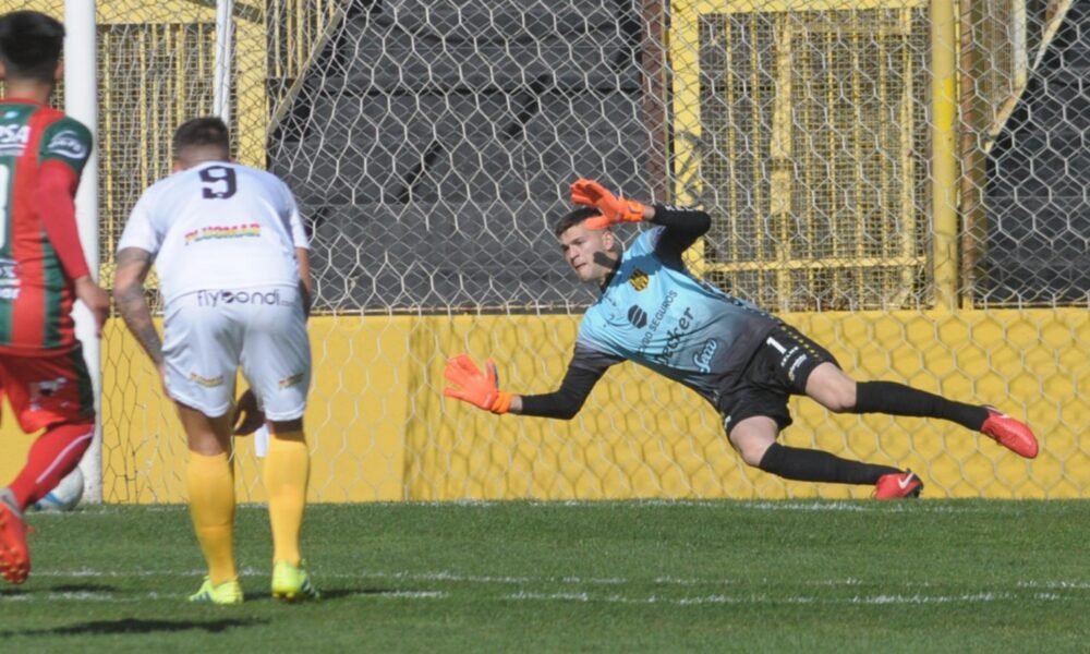 Olimpo: dos jugadores con síntomas de Covid-19
