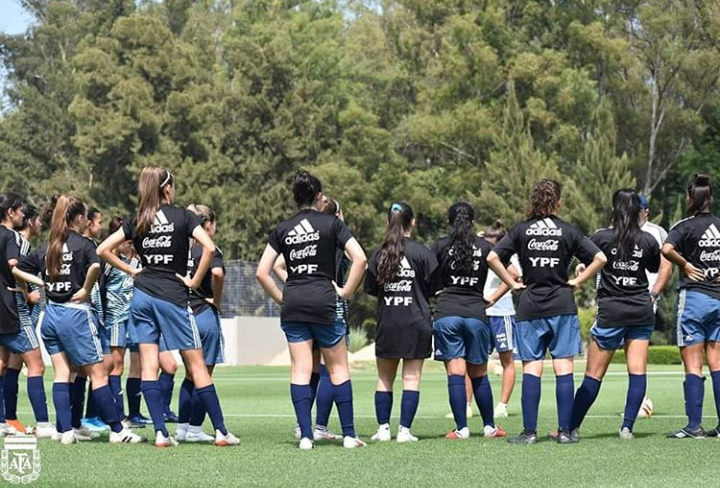 El fútbol femenino deberá esperar