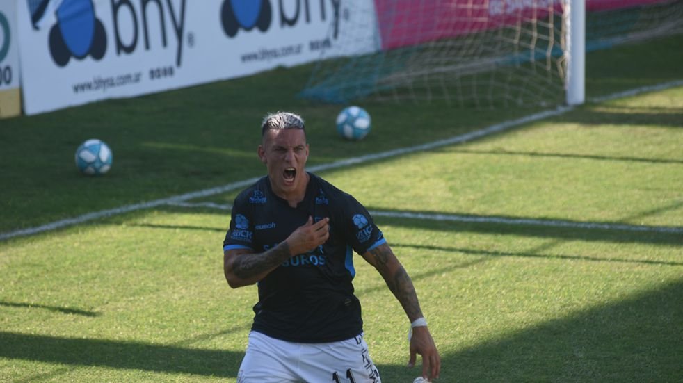 Atlético sigue de racha: venció a Gimnasia en Rafaela y lidera la Zona B