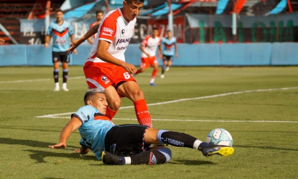 Instituto se trajo un punto de Adrogué, luego de igualar 1 a 1 vs Brown