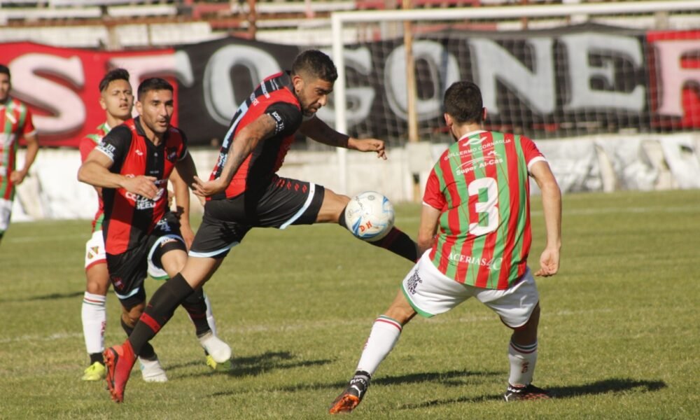 Douglas y Las Parejas en un empate con sabor a poco