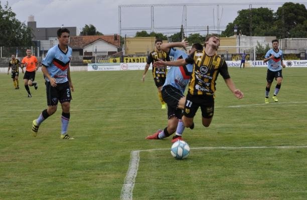 Santamarina se llevó una sosrpresa frente a Brown