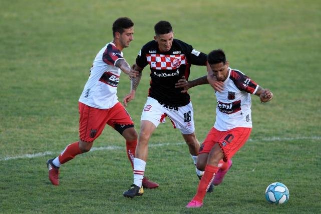 San Martín se hizo fuerte en el Bajo: derrotó 1-0 a Defensores