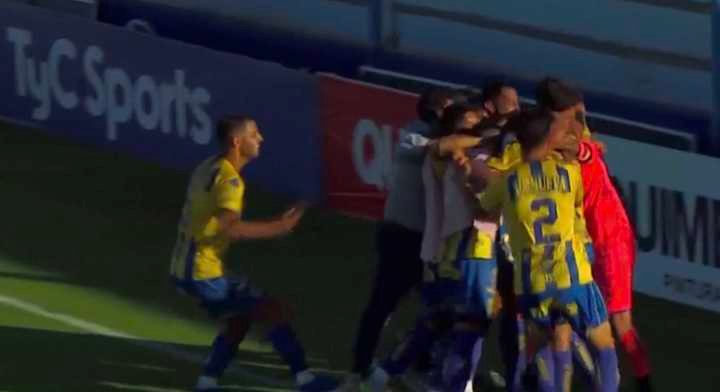 El Bohemio se impuso en los penales y sigue en carrera por el segundo ascenso