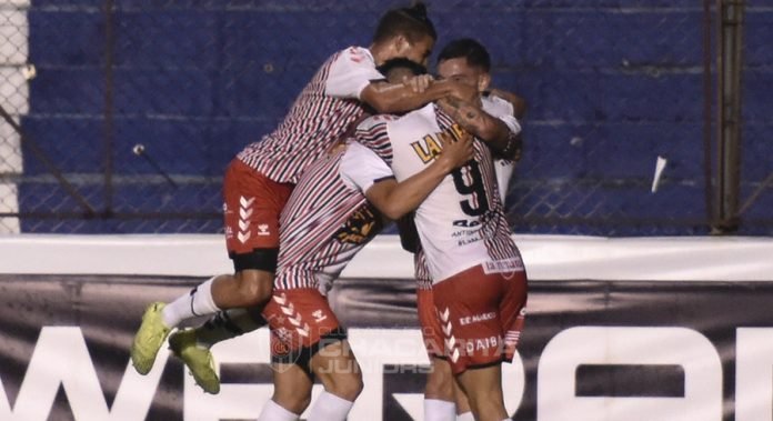 El duelo de Tricolores fue para Chacarita y Almagro quedó eliminado