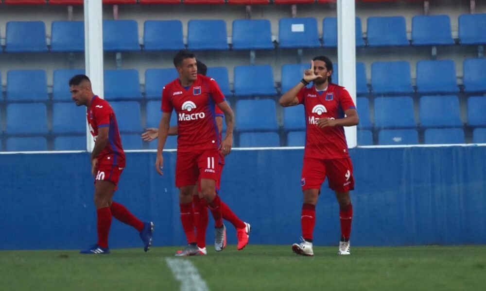 Deportivo Riestra le ganó a Tigre y obtuvo su primer triunfo en el torneo