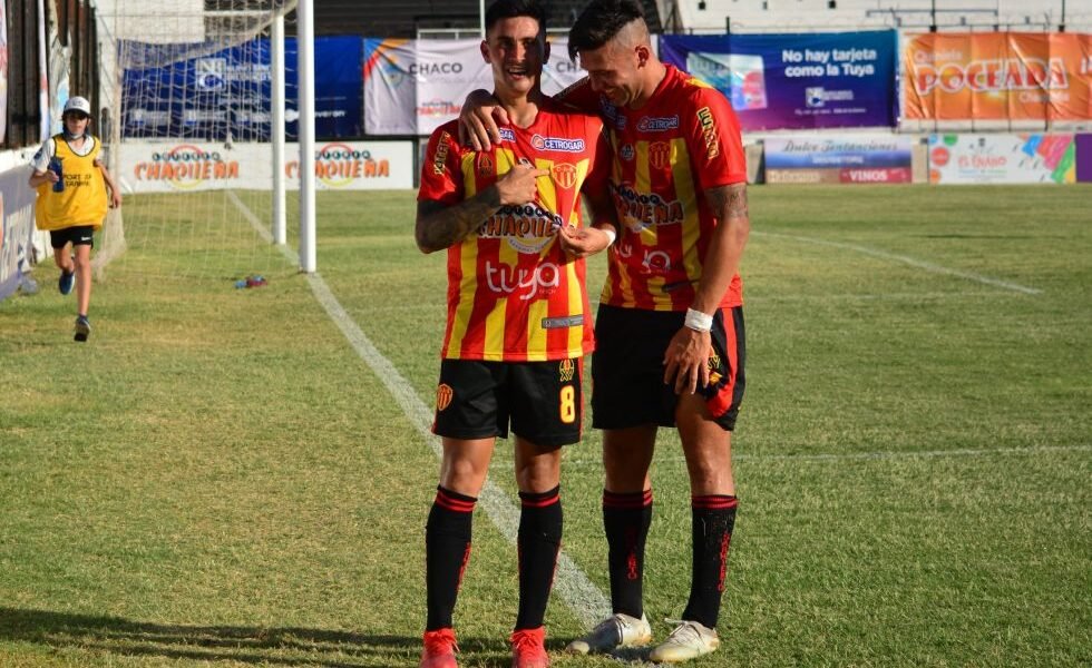 Sarmiento venció a Chaco For Ever en el clásico provincial y lo marginó de la final por el primer ascenso