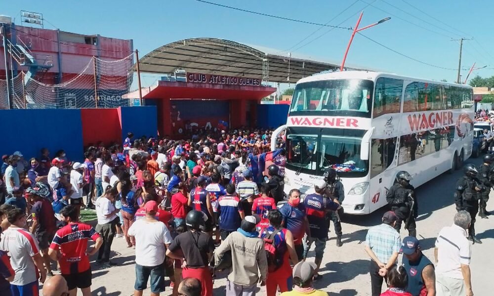 El multitudinario recibimiento a Güemes en Santiago del Estero