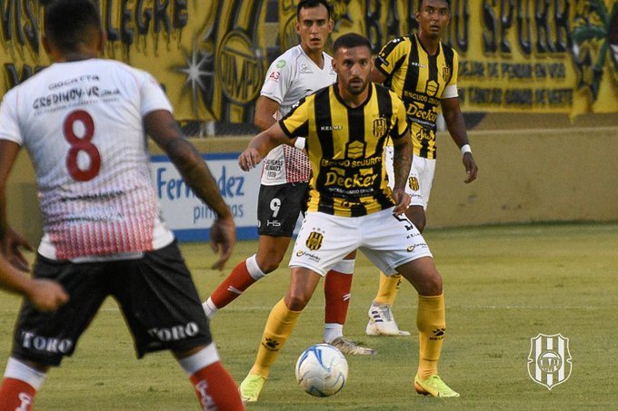 Olimpo derrotó a Huracás Las Heras y no se baja de la pelea por el primer ascenso