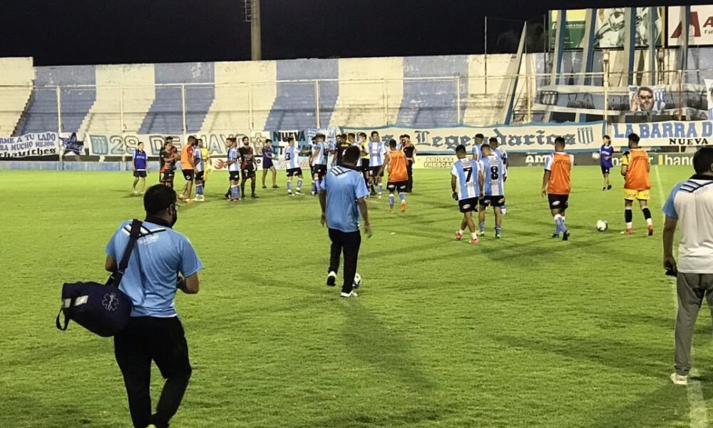 Racing ganó, gustó y goleó en el debut ante Peñarol