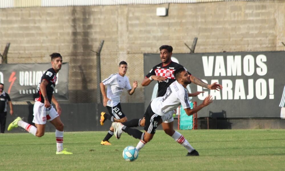 San Martin se llevó un punto de su visita a Riestra