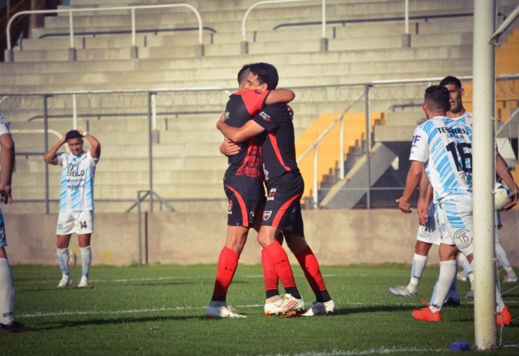 Andino aprovechó su efectividad y se llevó la victoria en el clásico