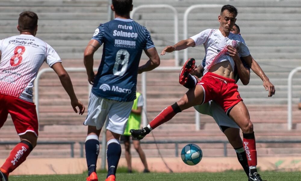 El Globo pierde goles: Bruno Nasta no seguirá en Huracán Las Heras
