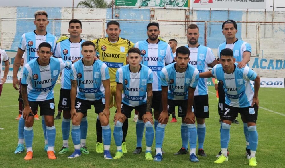 Racing le ganó a Unión de Oncativo y clasificó