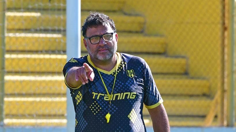 Ricardo Pancaldo sigue en Deportivo Madryn