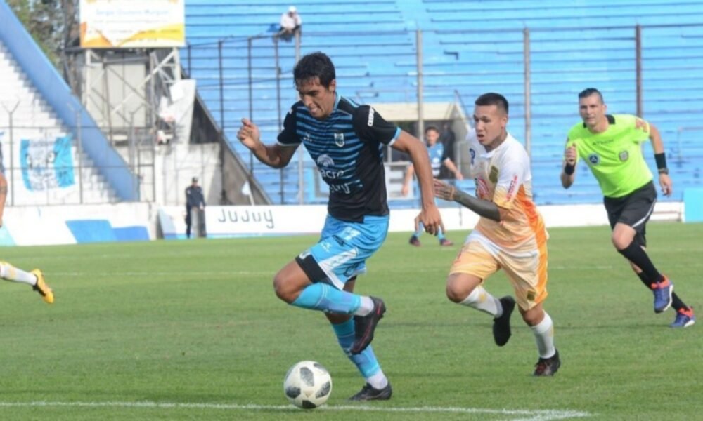 Olimpo se refuerza en el ataque con un jujeño