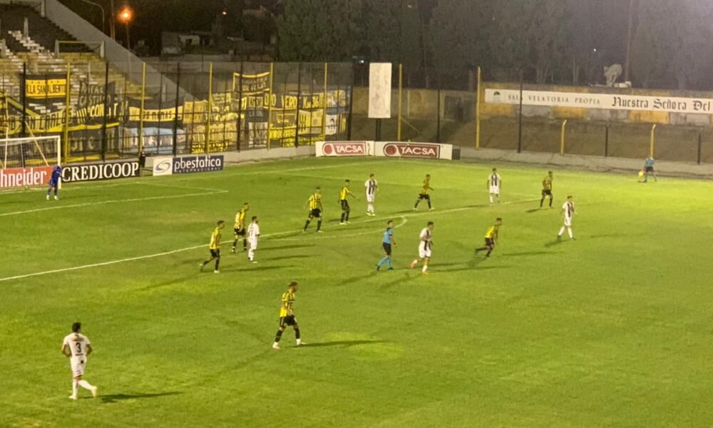 Almirante Brown se hizo fuerte en Isidro Casanova