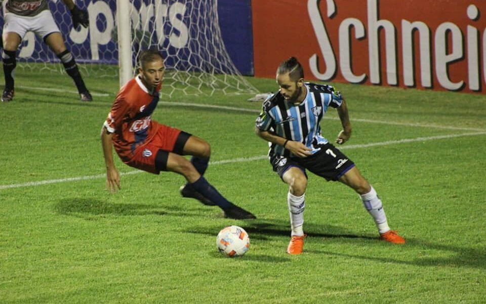 El Lechero superó a Ferro