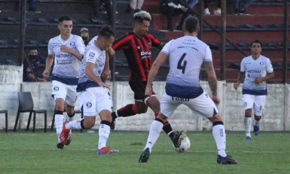 Independiente Rivadavia prolonga su invicto tras vencer a Defensores en Núñez