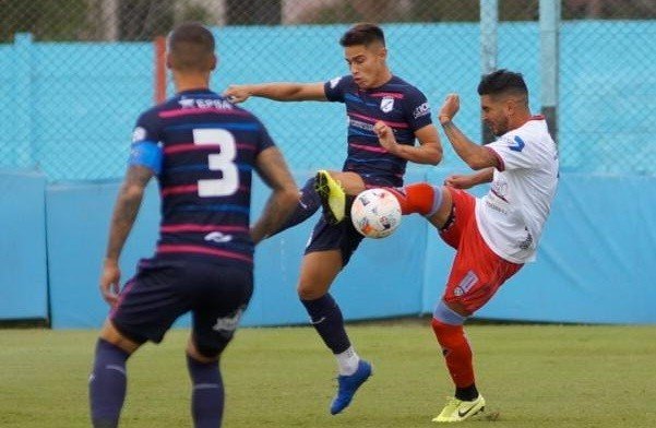 Los de Vicó ganan y escalan