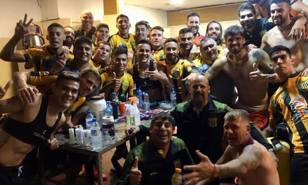 Triunfazo de Mitre en Mataderos