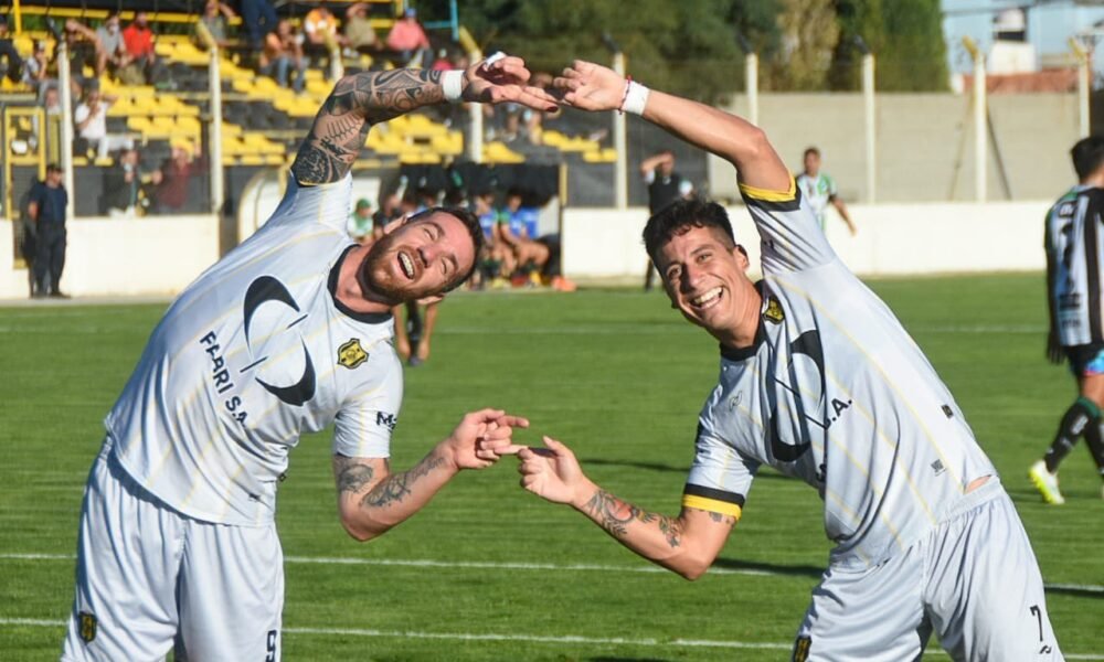 Deportivo Madryn ganó y sigue en lo más alto de la tabla