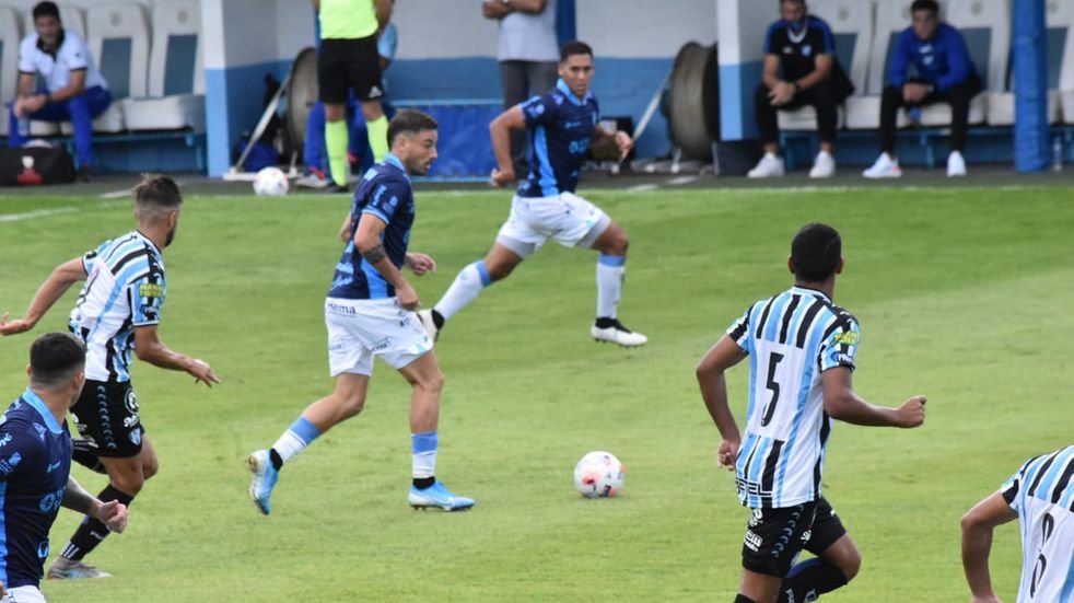 Atlético rompió el maleficio, lo dio vuelta y goleó a Almagro