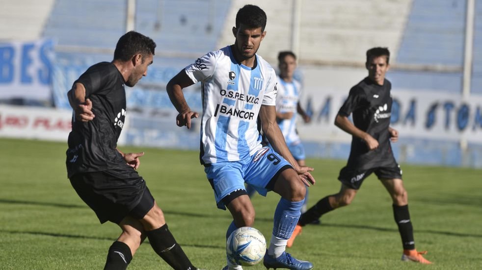 Sportivo Las Parejas y Racing de Córdoba empataron sin redes vulneradas
