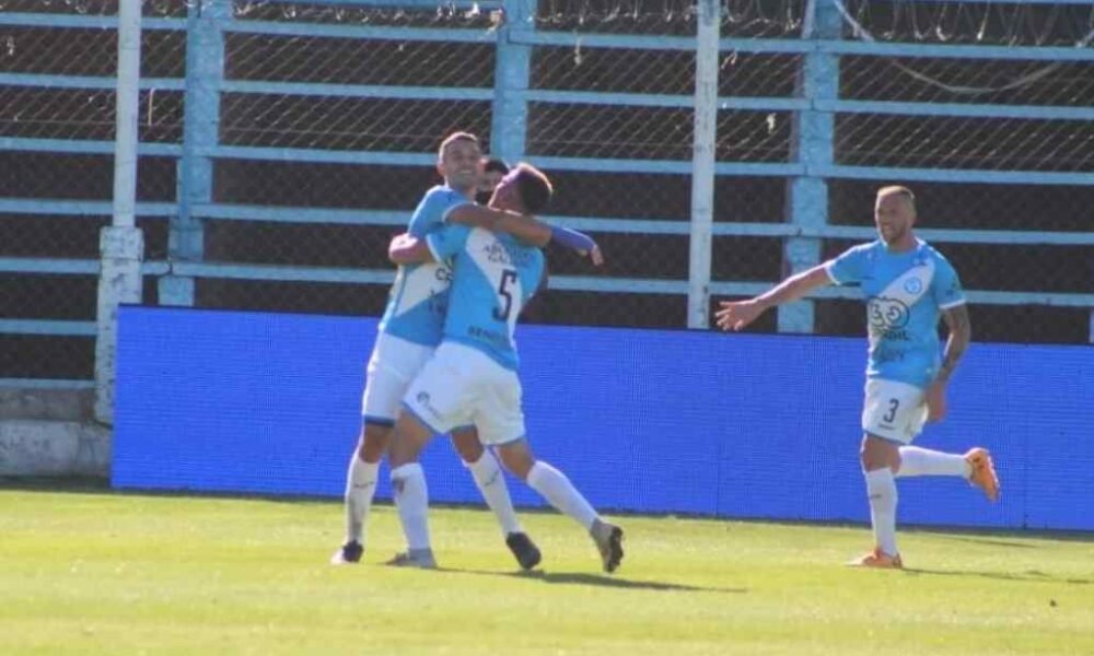 Villa San Carlos venció a Estudiantes de San Luis y pasó a los octavos de final